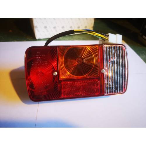 FANALE POSTERIORE PIAGGIO APE TM P602/P703 DESTRO
