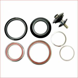 SERIE STERZO CICLO HEAD SET 1"1/8-1"1/4 INTEGRATA Sup: 41,8x30,15x7mm Inf: 47x35x8mm Angolo: 45° 45° Calotte: 28,6/33mm.